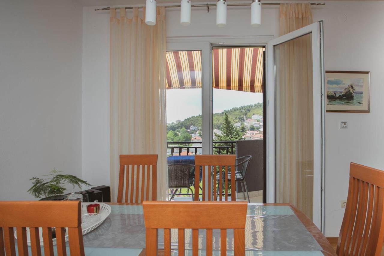 Comfort Sea View Apartment Dugi Rat Esterno foto