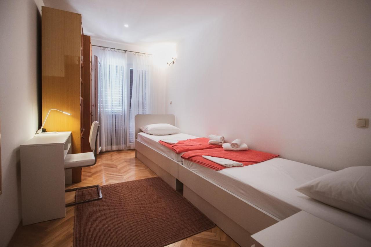 Comfort Sea View Apartment Dugi Rat Esterno foto