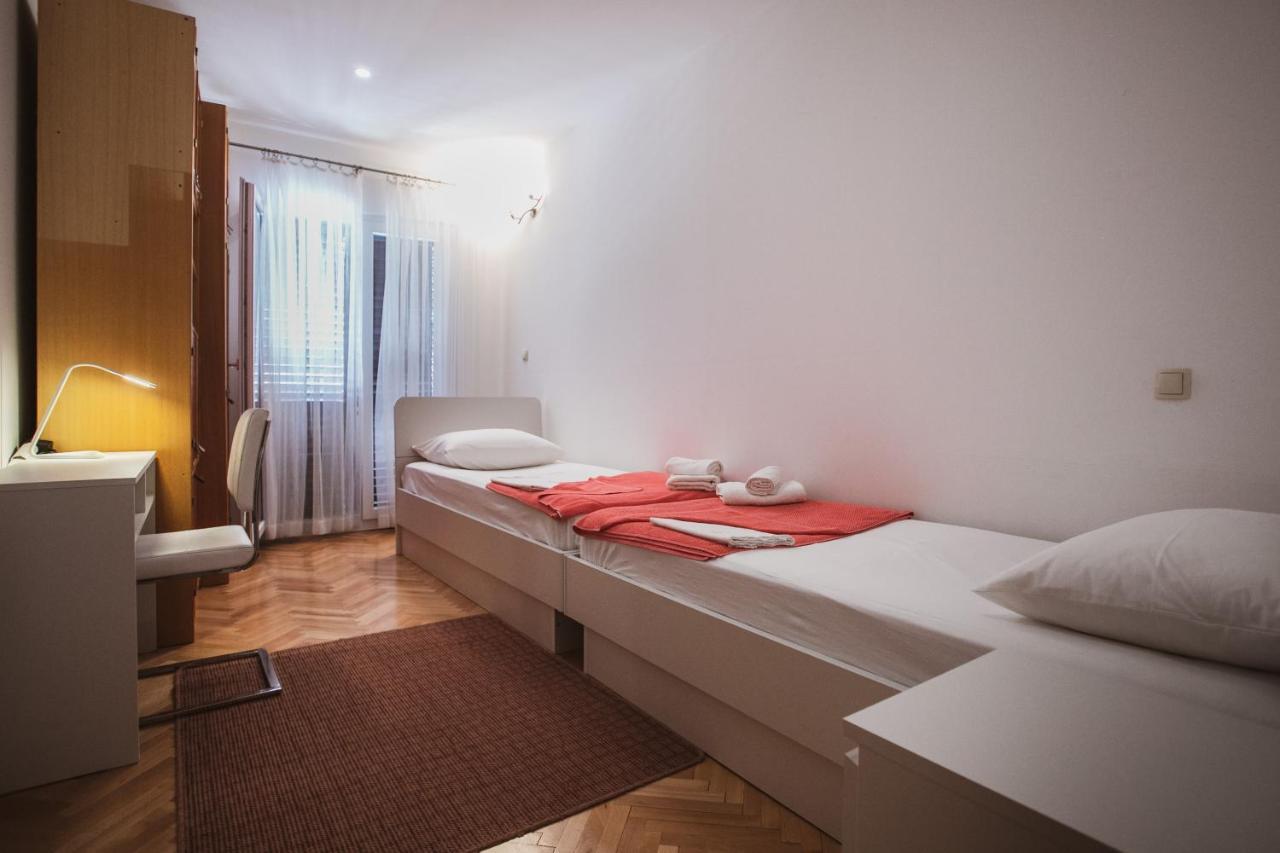 Comfort Sea View Apartment Dugi Rat Esterno foto
