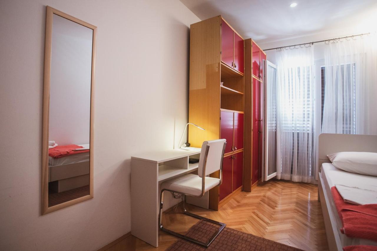 Comfort Sea View Apartment Dugi Rat Esterno foto